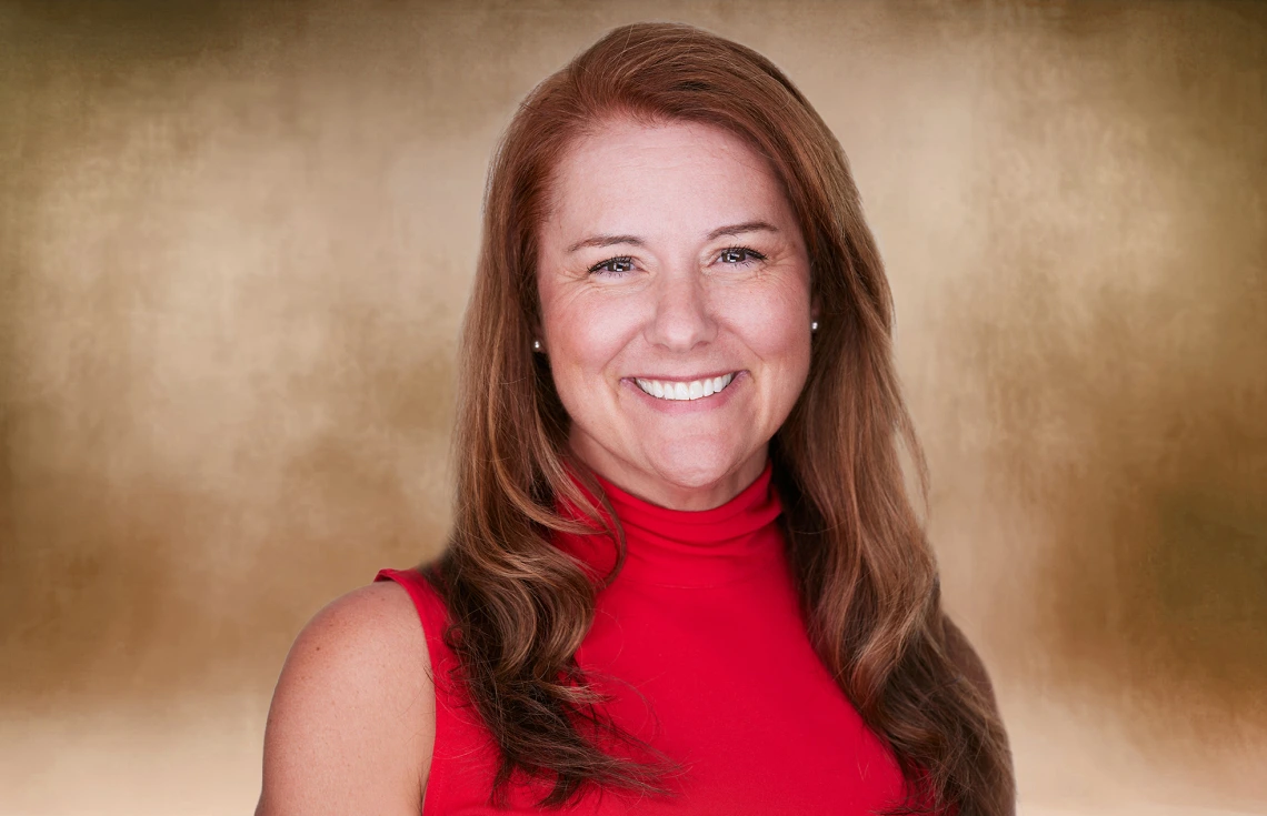 Head and shoulders shot of Sara Edmund